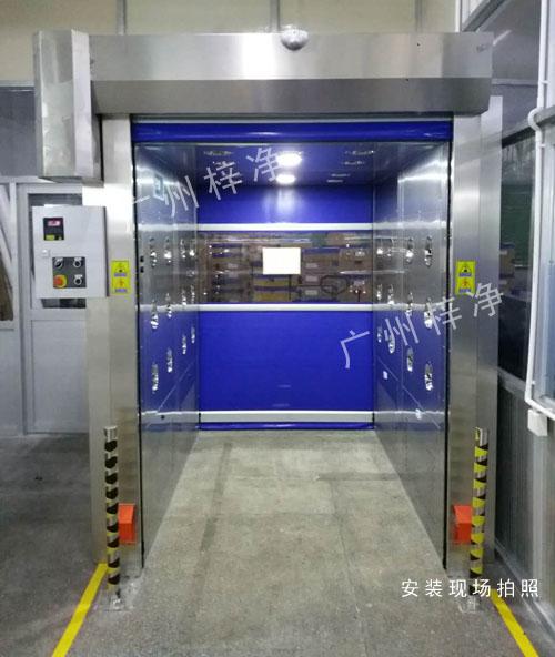 快速卷帘门风淋室图片 快速卷帘门风淋室图片