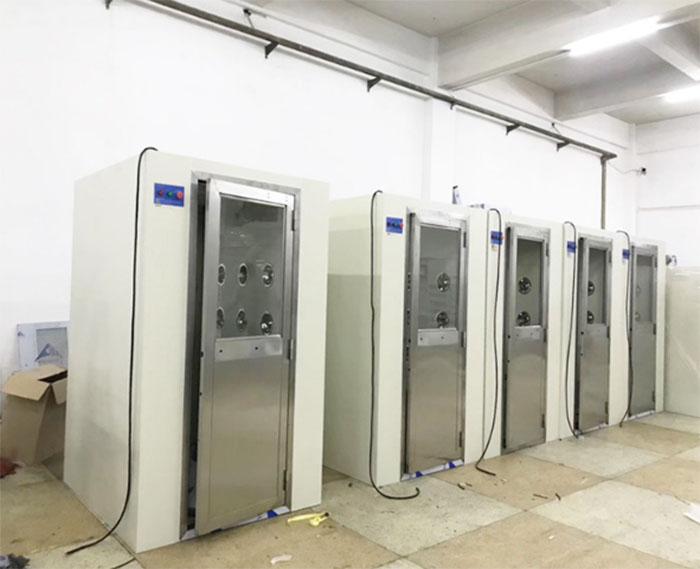 风淋室尺寸:1200风淋室,1300风淋室,1400风淋室,1590风淋室。 风淋室尺寸:1200风淋室,1300风淋室,1400风淋室,1590风淋室。