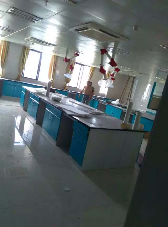 实验台应安装在稳固的支撑结构上,确保实验台在使用过程中的稳定性。 实验台应安装在稳固的支撑结构上,确保实验台在使用过程中的稳定性。