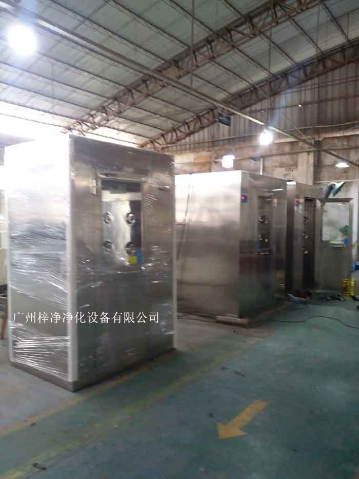 风淋室和货淋室是两种常见的空气净化设备 风淋室和货淋室是两种常见的空气净化设备