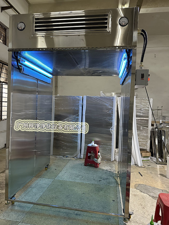 层流罩取样车是一种用于在无菌或洁净环境下进行样品采集的专用设备。 层流罩取样车是一种用于在无菌或洁净环境下进行样品采集的专用设备。