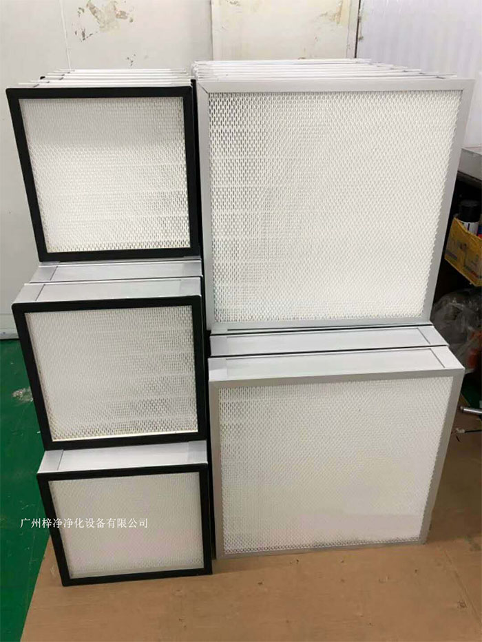 ULPA高效过滤器适用于对洁净度要求极高的领域,如生物制药、半导体洁净室等。 ULPA高效过滤器适用于对洁净度要求极高的领域,如生物制药、半导体洁净室等。