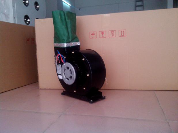 风淋室风机 安装了PVC油布的风淋室风机