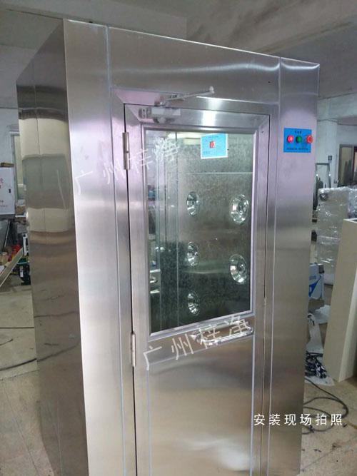 304全不锈钢风淋室图片 304全不锈钢风淋室图片